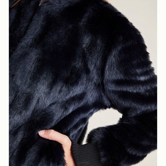 CUPCAKES & Cashmere Faux Fur Bomber Jacket Size M - Picture 5 of 8